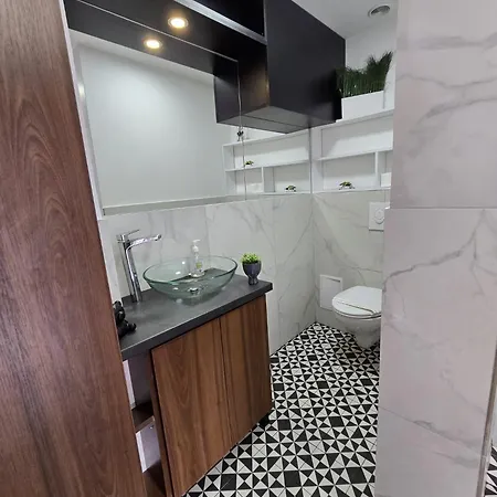 Ultracentral 2 Bedroom 公寓 *