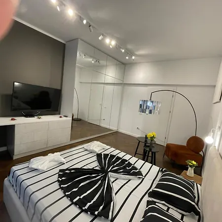 Ultracentral 2 Bedroom 公寓 布加勒斯特