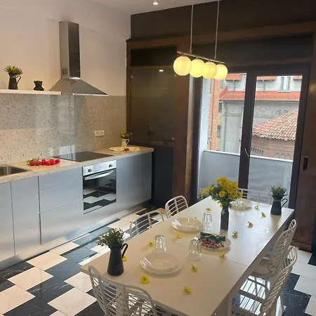 Ultracentral 2 Bedroom 公寓 *